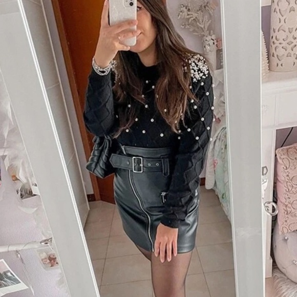 Pearl Embellished Black Knit Textured Sweater - Picture 14 of 14